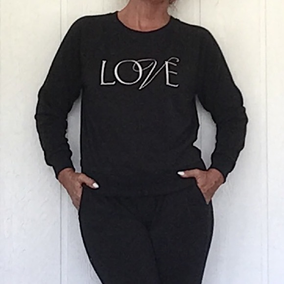 VICTORIAS SECRET BLACK FLEECE CREWNECK SWEATSHIRT - Picture 5 of 15